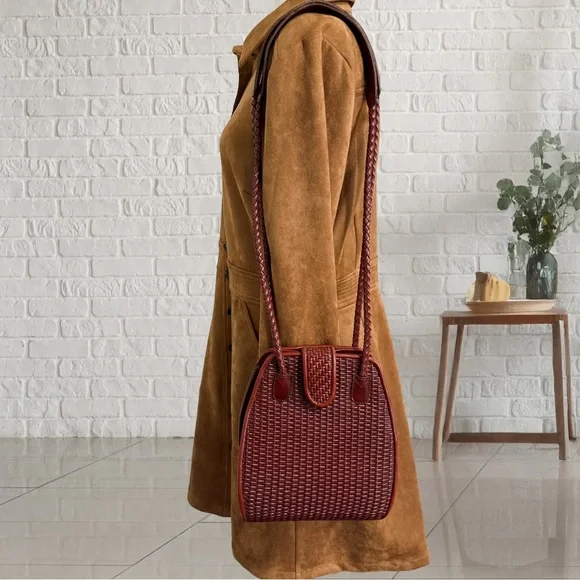 Vintage 1980s Warren Reed Oxblood Woven Leather Saddle Bag Structured - Picture 2 of 15